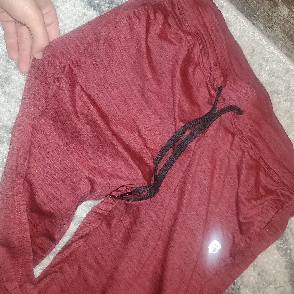 Born primitive joggers